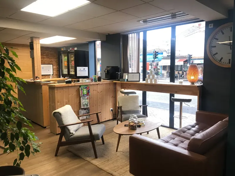WIGI BORDEAUX WILSON: espace de coworking à Bordeaux: Photo des locaux, adresse, horaires et tarifs pour réserver un espace de travail WIGI BORDEAUX WILSON: espace de coworking à Bordeaux: Photo des locaux, adresse, horaires et tarifs pour réserver un espace de travail