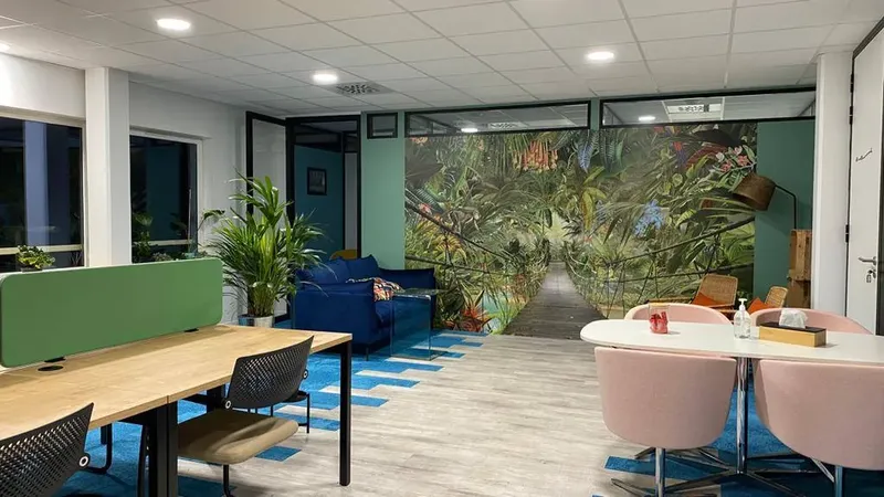 WORK IN TOP: espace de coworking à Carquefou: Photo des locaux, adresse, horaires et tarifs pour réserver un espace de travail WORK IN TOP: espace de coworking à Carquefou: Photo des locaux, adresse, horaires et tarifs pour réserver un espace de travail
