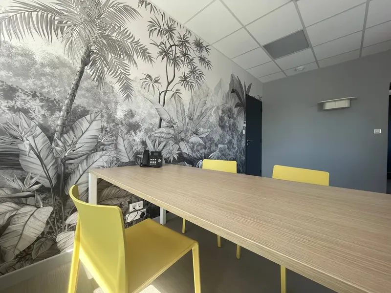 ZEN COWORKING: espace de coworking à Roanne: Photo des locaux, adresse, horaires et tarifs pour réserver un espace de travail ZEN COWORKING: espace de coworking à Roanne: Photo des locaux, adresse, horaires et tarifs pour réserver un espace de travail